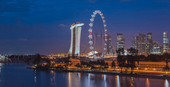 backpacking in singapore singapore flyer marina bay sands